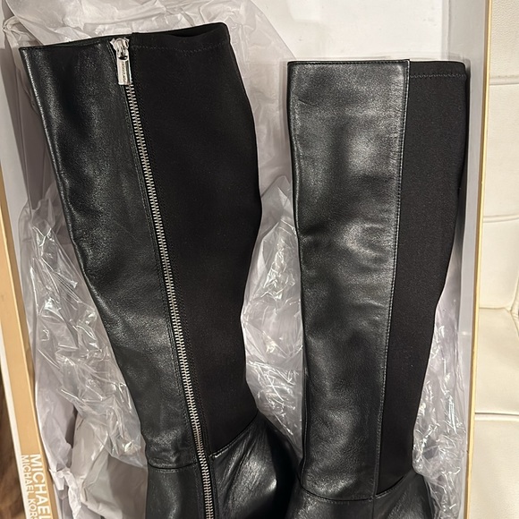 Michael Kors Black Leather 7.5M Zipped Boots Worn Once Perfect Condition - Picture 3 of 11